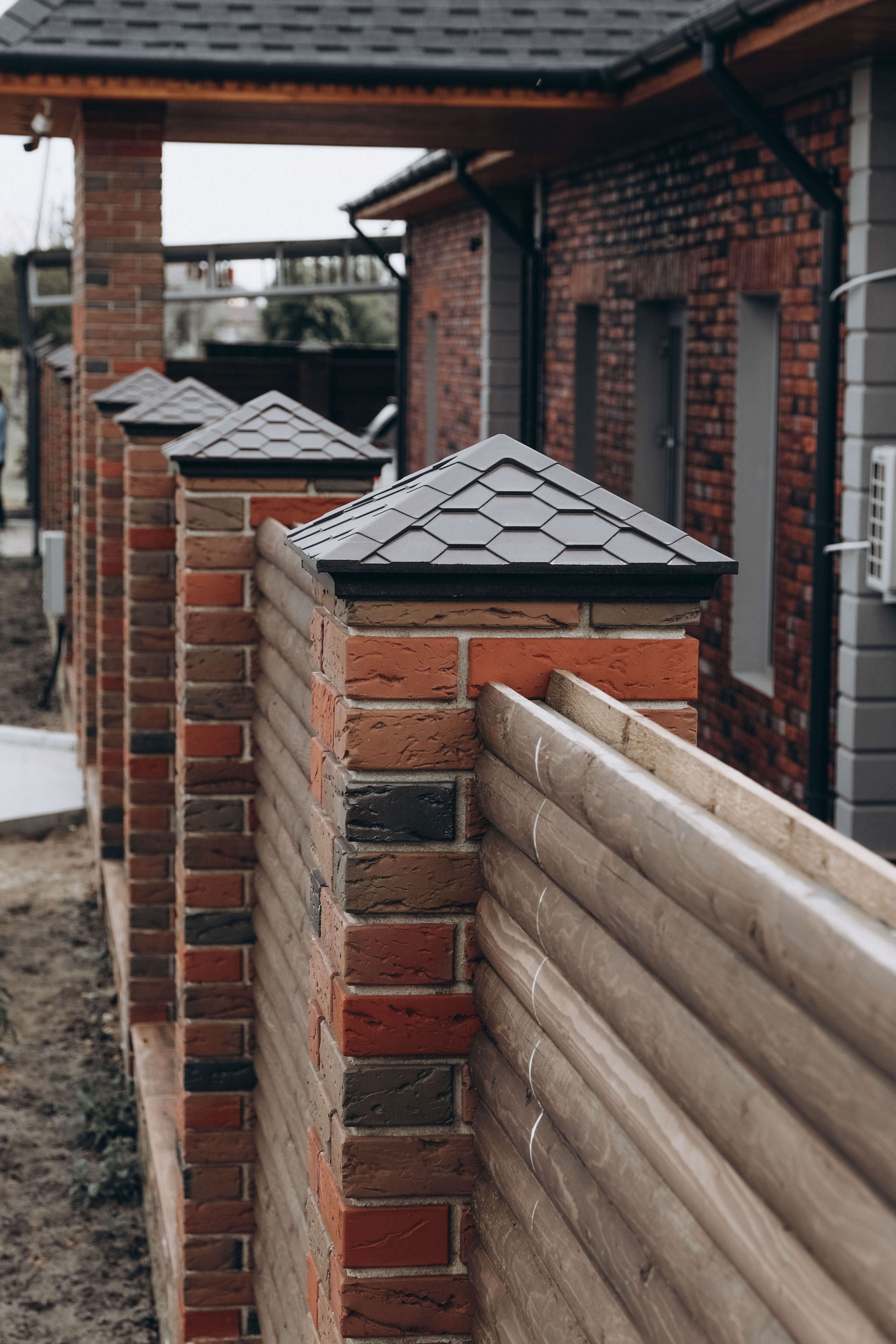 Колпак Zking Эверест Коричневый на столб 1.5х1.5 кирпича (390х390мм) в Тихвине фото